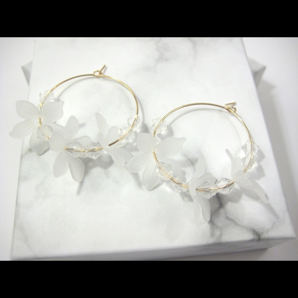 Dew Lily Hoop Earring